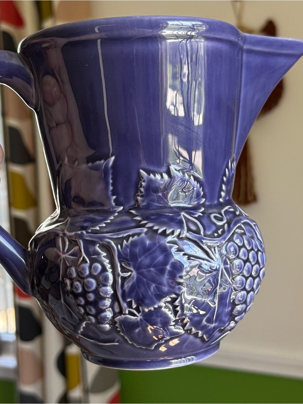 Vintage Bordallo Pinheiro Portugal Purple Pitcher w/Grapes Vines Leaves, 7" Tall - Picture 4 of 10